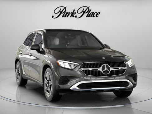Used 2026 Mercedes-Benz GLC 300 4MATIC image 11