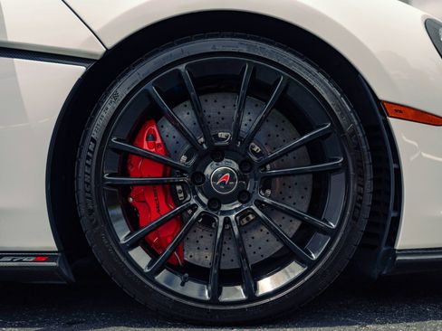 Used 2016 McLaren 570S Coupe image 5