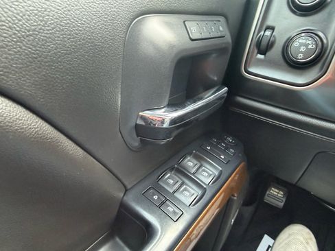 Used 2019 Chevrolet Silverado 3500 LTZ w/ Duramax Plus Package image 34