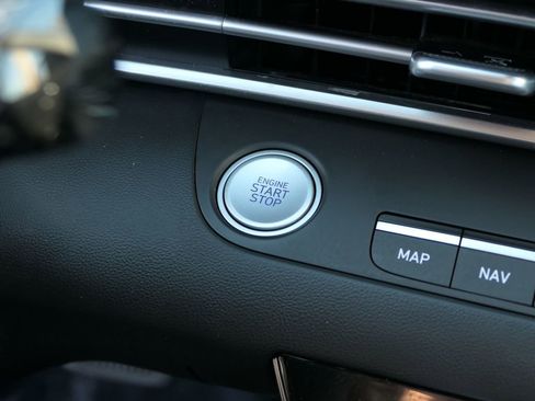 Certified 2023 Hyundai Elantra SEL w/ Convenience Package image 18