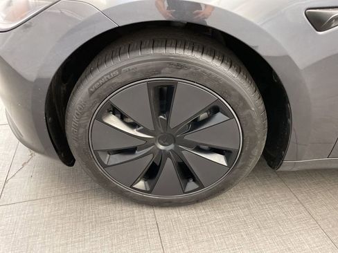 Used 2025 Tesla Model 3 Long Range image 9