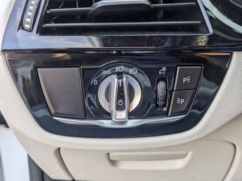 Used 2019 BMW 540i xDrive w/ Convenience Package image 24