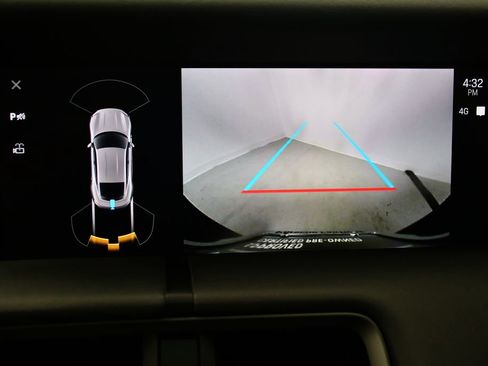 Certified 2025 Porsche Taycan AWD/4WD image 30