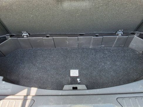 Used 2016 GMC Acadia SLE FWD image 24