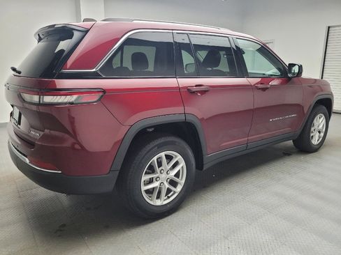 Used 2023 Jeep Grand Cherokee Laredo w/ Trailer Tow Prep Group (B) AWD/4WD image 10