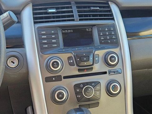 Used 2013 Ford Edge SE image 17