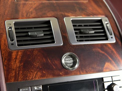 Used 2005 Aston Martin DB9 Coupe RWD image 22