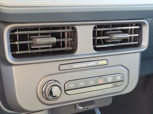 New 2026 Ford Maverick XL image 18