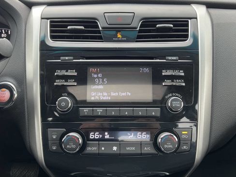 Used 2015 Nissan Altima 2.5 SV w/ Convenience Package FWD image 17