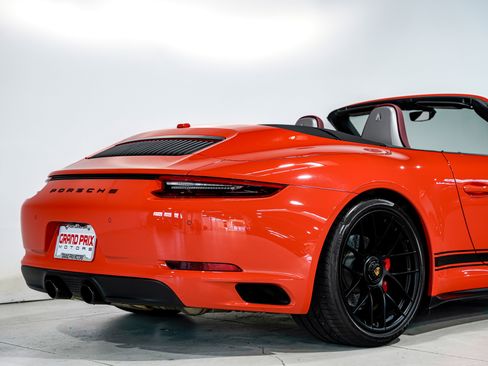 Used 2018 Porsche 911 Carrera GTS image 40