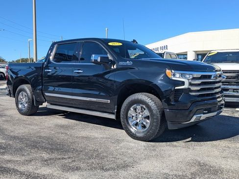Used 2022 Chevrolet Silverado 1500 High Country w/ High Country Premium Package image 3