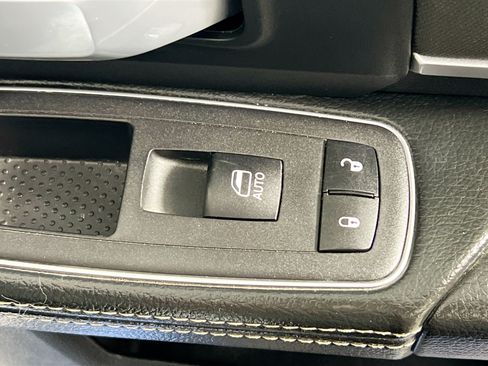 Used 2024 RAM 3500 Big Horn AWD/4WD image 31