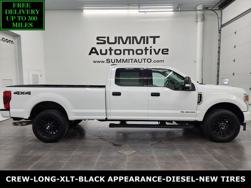 Used 2022 Ford F350 XLT w/ Black Appearance Package image 1