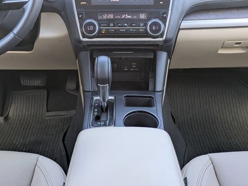 Used 2019 Subaru Outback 2.5i Limited AWD/4WD image 23