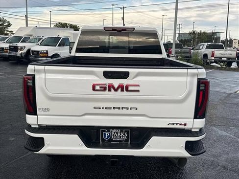 New 2026 GMC Sierra 2500 AT4 w/ AT4 Premium Plus Package AWD/4WD image 10