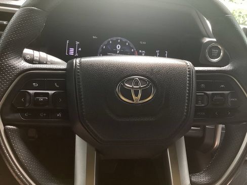Certified 2025 Toyota 4Runner SR5 AWD/4WD image 18