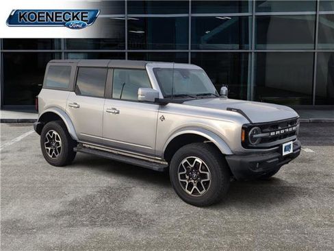 Used 2022 Ford Bronco Outer Banks image 7