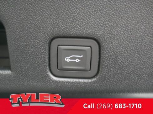 New 2026 Chevrolet Traverse High Country w/ LPO, Floor Liner Package image 20