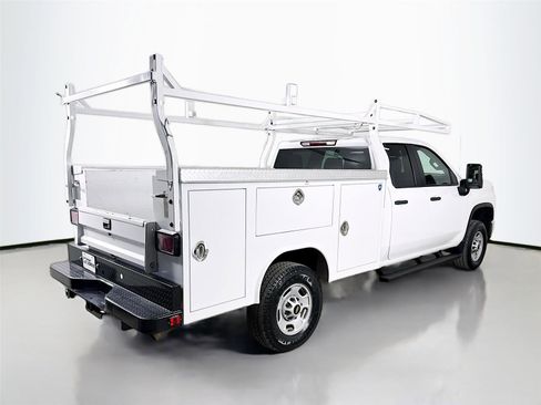 Used 2024 Chevrolet Silverado 2500 W/T w/ WT Convenience Package image 8