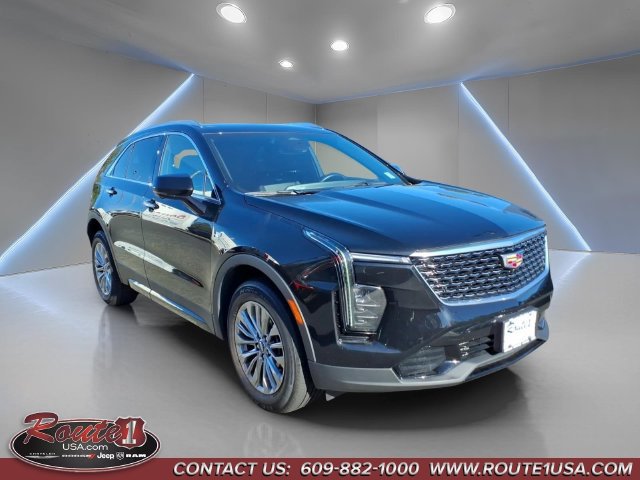Used 2025 Cadillac XT4 Premium Luxury AWD/4WD image 1