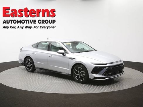 Used 2025 Hyundai Sonata SEL FWD image 49
