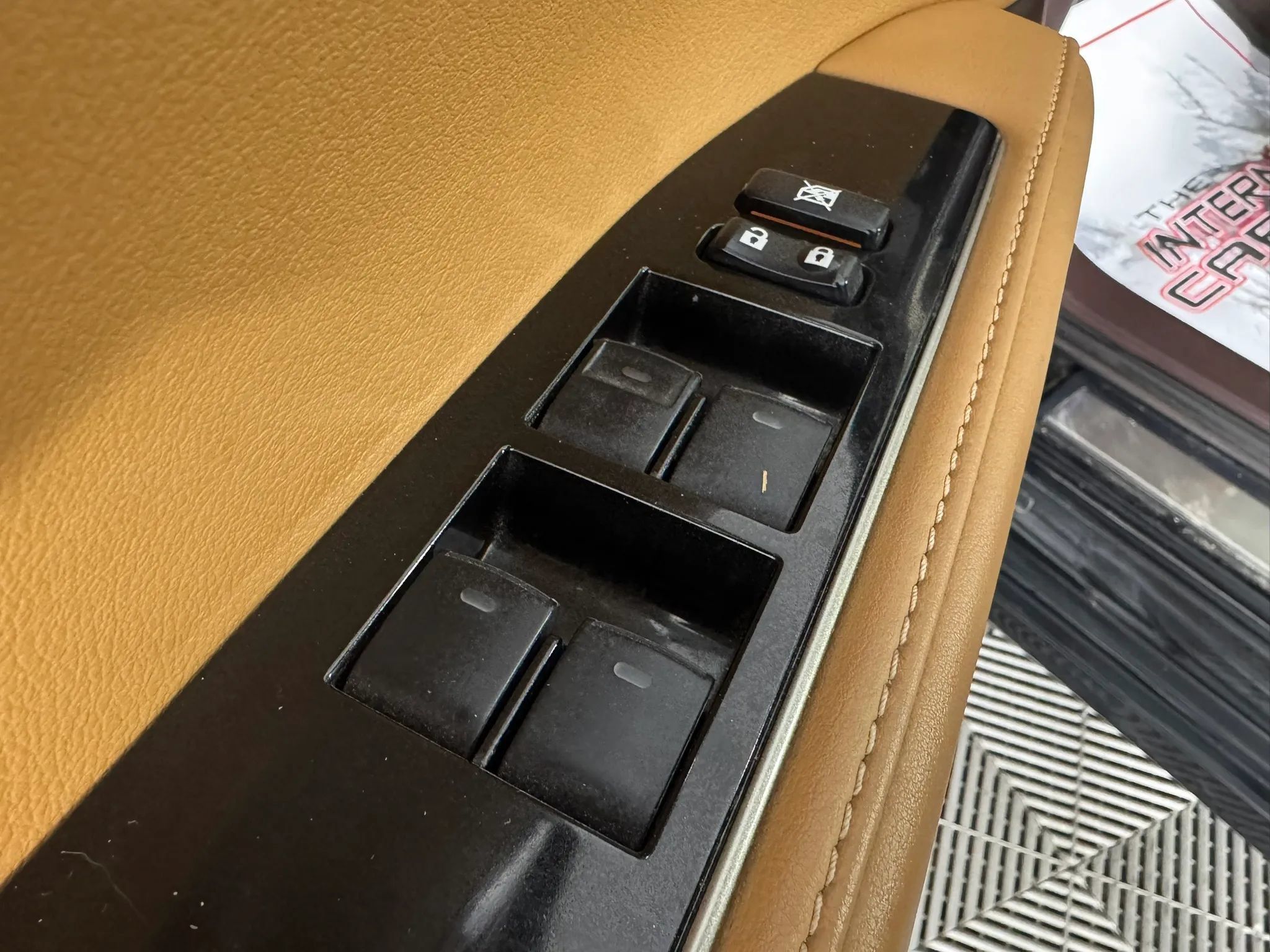 Used 2016 Lexus ES 350 w/ Luxury Package w/Wood Trim FWD image 47