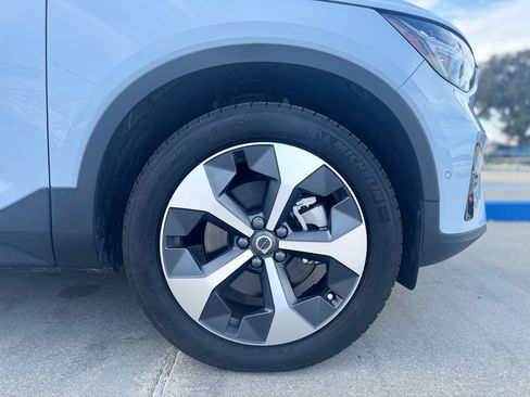 Used 2024 Volvo XC40 B5 Plus w/ Protection Package Premier image 23