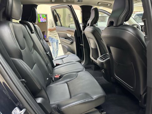 Used 2019 Volvo XC90 T5 Momentum w/ Protection Package Premier image 40