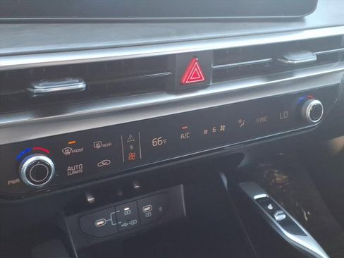 Used 2024 Kia Sorento X-Line EX image 26