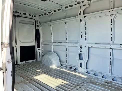 Used 2025 RAM ProMaster 3500 w/ Convenience Group image 25