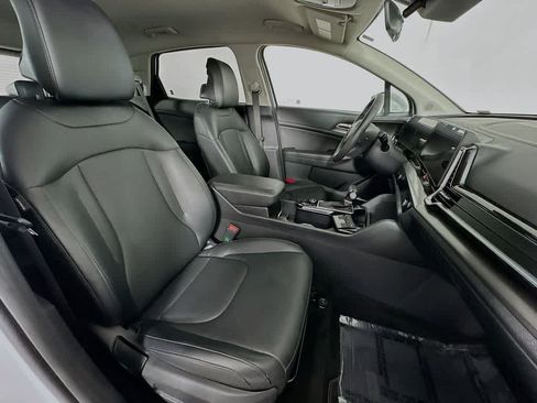 Used 2024 Kia Sportage EX FWD image 15