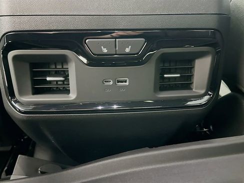New 2026 GMC Sierra 1500 AT4 w/ AT4 Premium Package AWD/4WD image 15