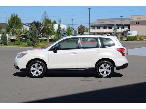 Used 2016 Subaru Forester 2.5i w/ Alloy Wheel Package AWD/4WD image 2