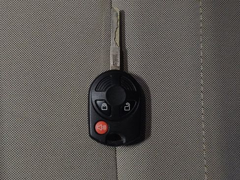 Used 2016 Ford Escape SE FWD image 32