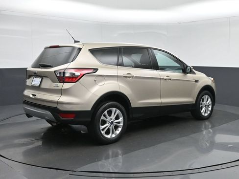 Used 2017 Ford Escape SE AWD/4WD image 7