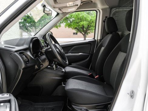 Used 2022 RAM ProMaster City Tradesman image 3