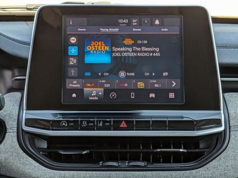 Used 2022 Jeep Compass Latitude w/ Sun and Sound Group FWD image 15