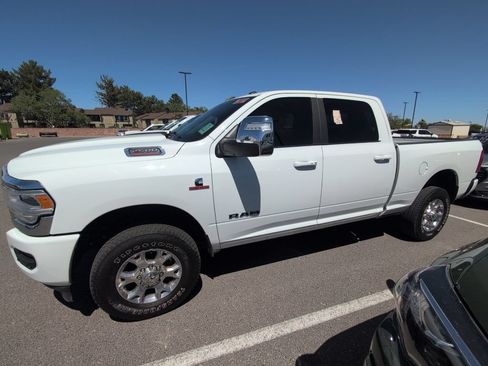 Used 2024 RAM 2500 Laramie w/ Safety Group AWD/4WD image 2