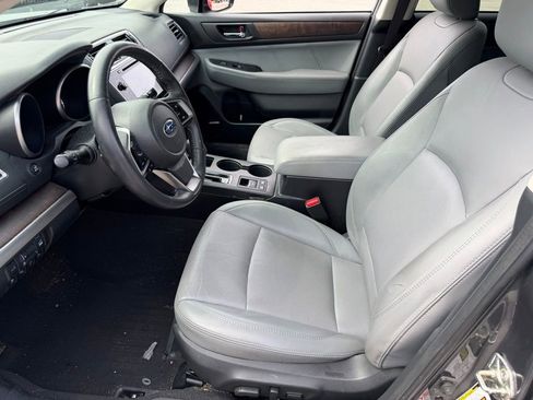 Used 2019 Subaru Outback 3.6R Limited AWD/4WD image 23