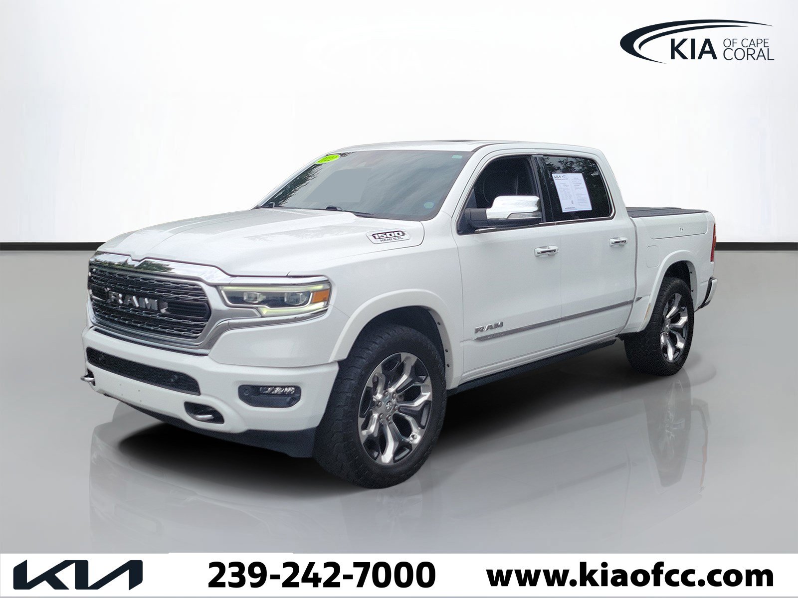 Used 2022 RAM 1500 Limited w/ Body Color Bumper Group AWD/4WD image 3