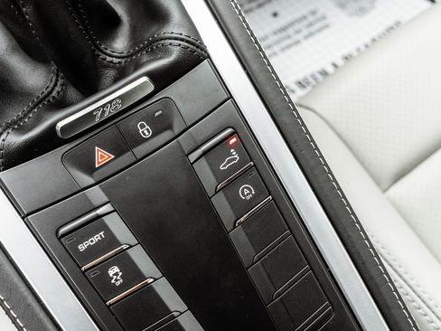 Used 2017 Porsche 718 Cayman image 20