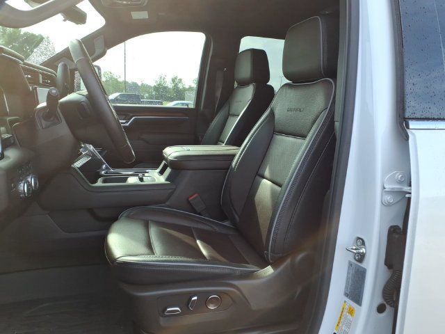 Used 2025 GMC Sierra 2500 Denali w/ Denali Reserve Package AWD/4WD image 12