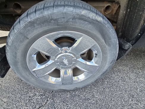 Used 2018 Chevrolet Silverado 1500 LTZ w/ Sport Package AWD/4WD image 9