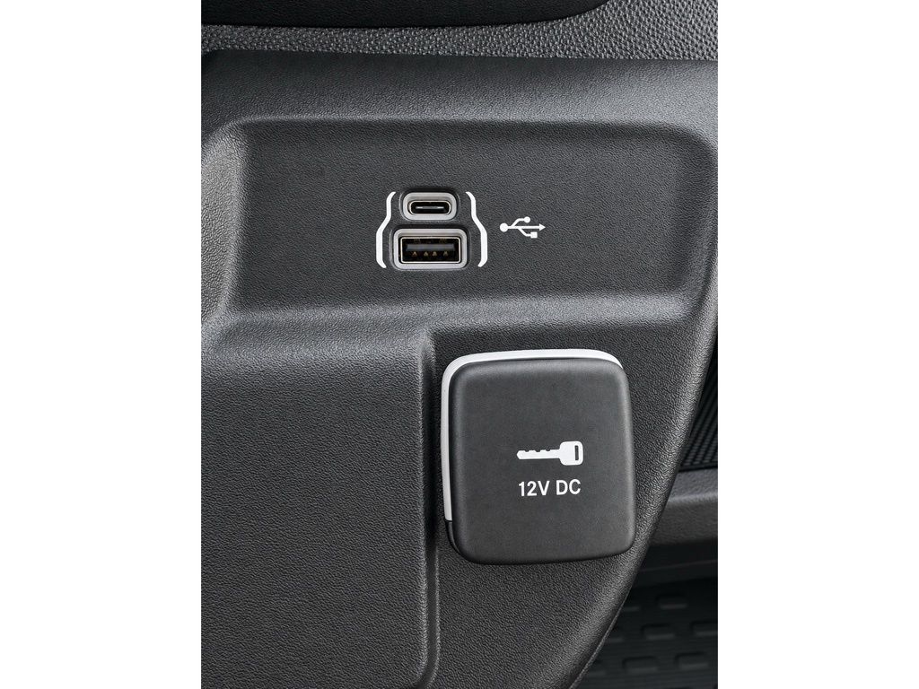 Used 2025 RAM ProMaster 2500 FWD image 32