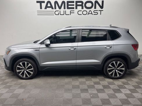 Used 2024 Volkswagen Taos SE FWD image 6