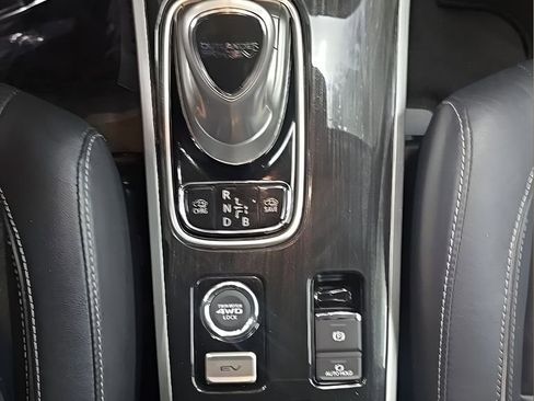 Used 2018 Mitsubishi Outlander GT AWD/4WD image 28