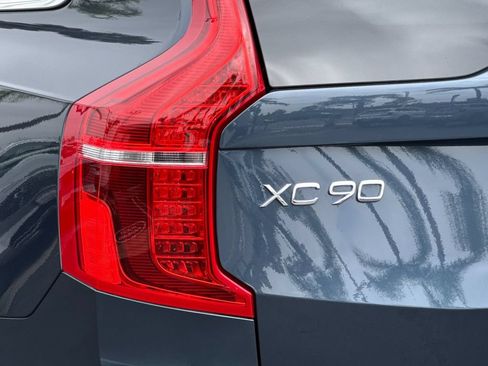 Certified 2025 Volvo XC90 B5 Core w/ Protection Package Premier AWD/4WD image 27