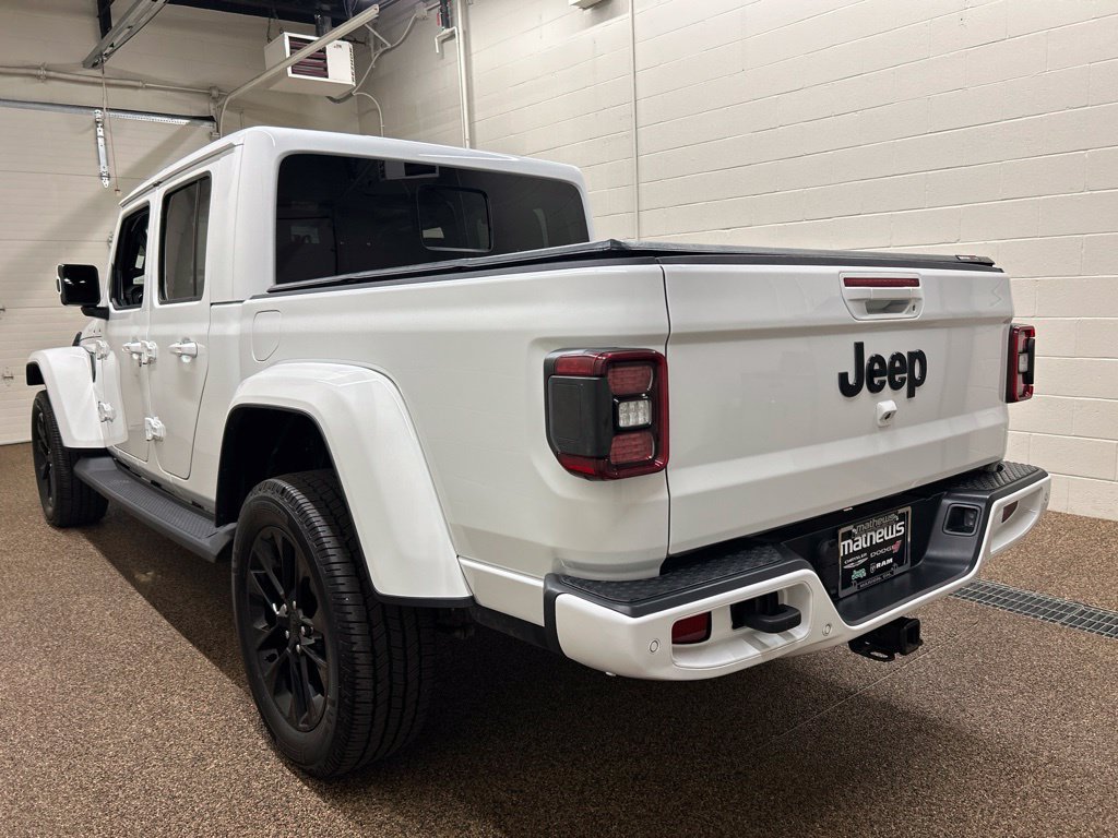 Used 2021 Jeep Gladiator Overland AWD/4WD image 4