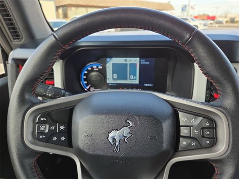 Used 2024 Ford Bronco Heritage Edition image 17