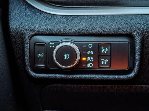 Used 2021 Ford Explorer XLT w/ Equipment Group 202A image 22